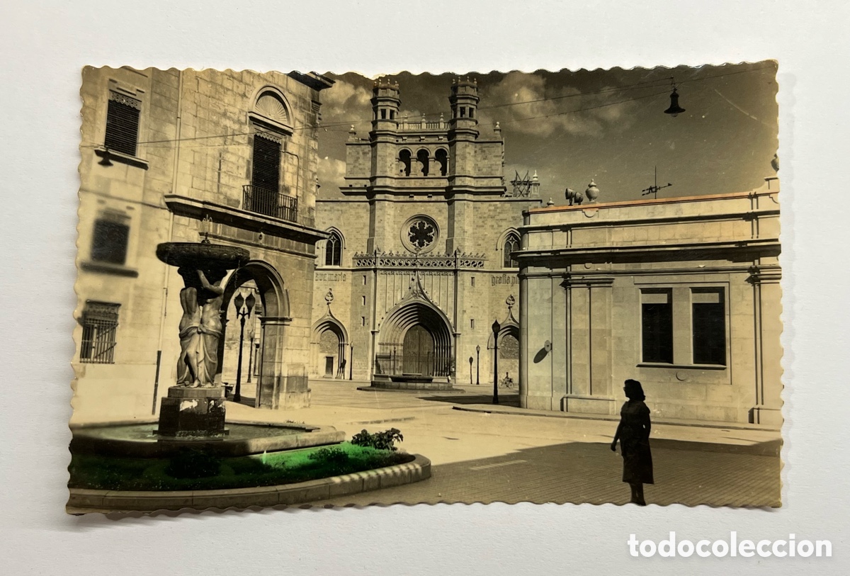 Postais: CASTELL&Oacute;N. Postal iluminada No.3, Plaza Mayor. Edic.,Daniel Arbones.. (h.1950?) circulada