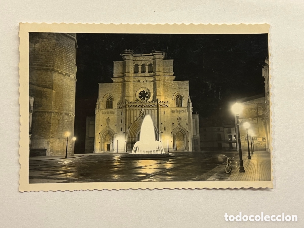 Postais: CASTELL&Oacute;N. Postal No.2, Plaza Mayor y Arziprestal de Santa Mar&iacute;a. Edic., Comas Aldea (a.1956)