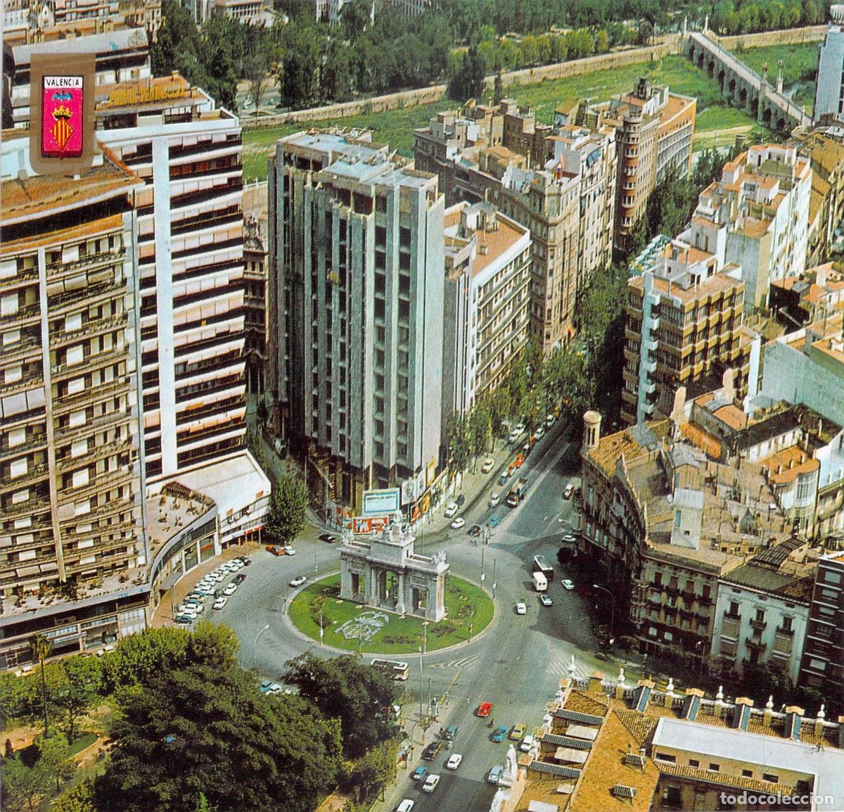 Postales: Postal: Vista A&eacute;rea de Valencia, Rotonda y Edificios Modernos - Foto 1