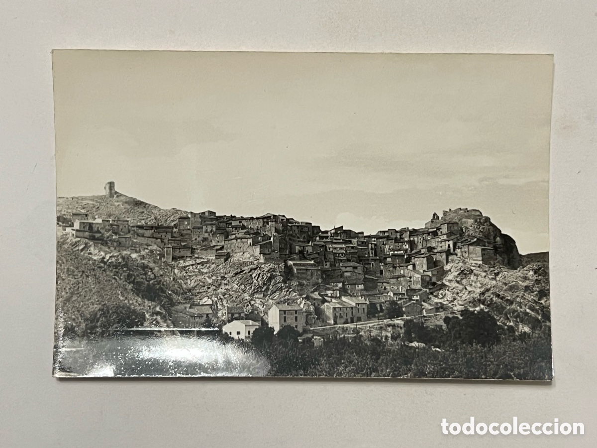Postcards: CASTIELFABIB (Valencia) Vista desde el Sur con restos de antiguas murallas. Foto L. Mart&iacute;nez