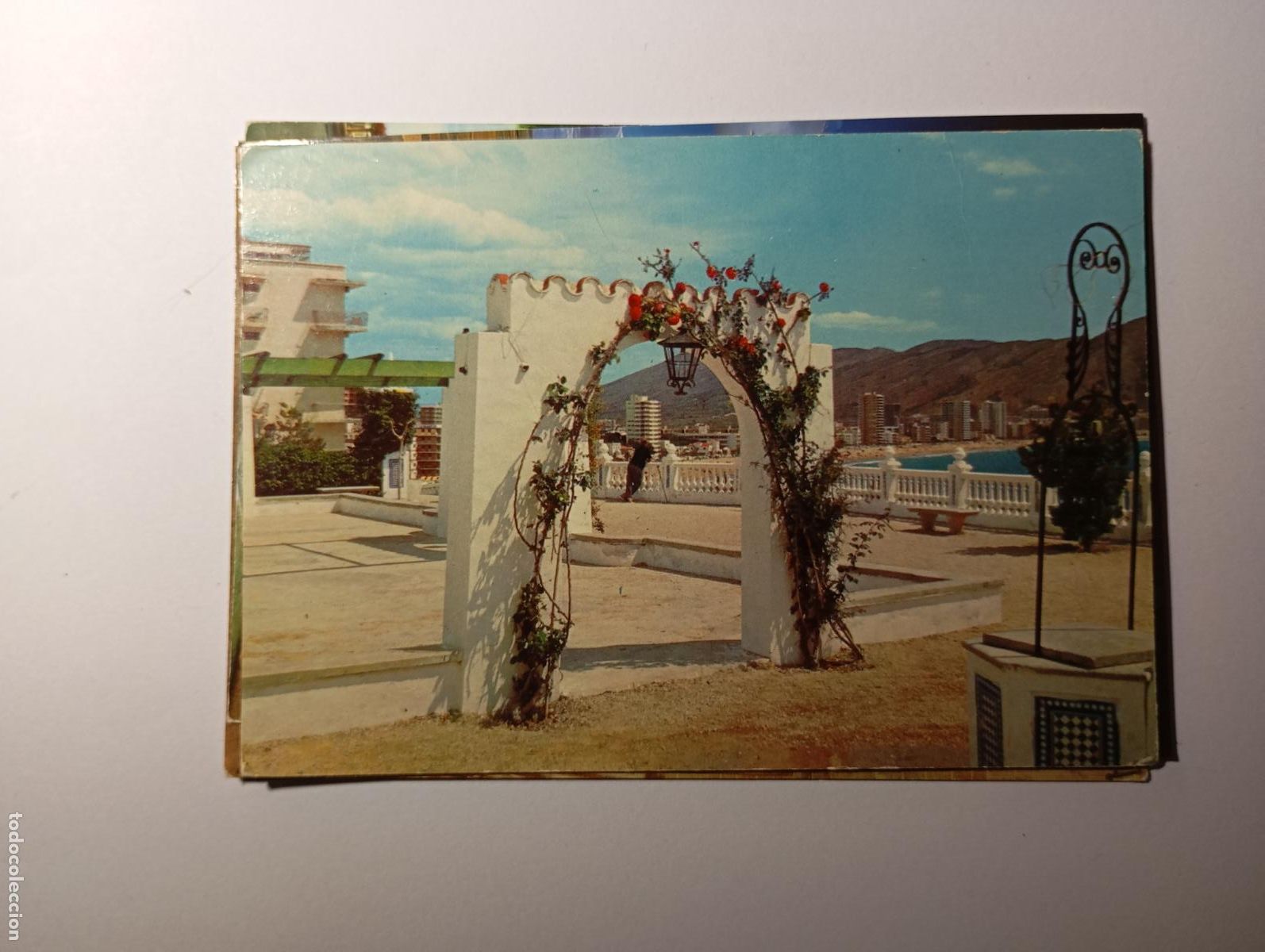 Postales: POSTAL DE BENIDORM. GLORIETA DEL CASTILLO. TDKP26C