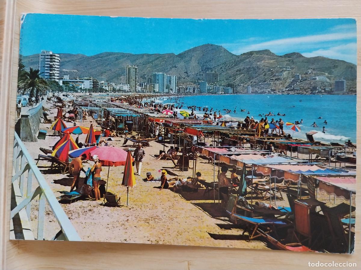 Postales: PLAYA LEVANTE BENIDORM ED HNOS GALIANA 7 CIRCULADA A&Ntilde;OS 60 ANIMADA SOMBRILLAS