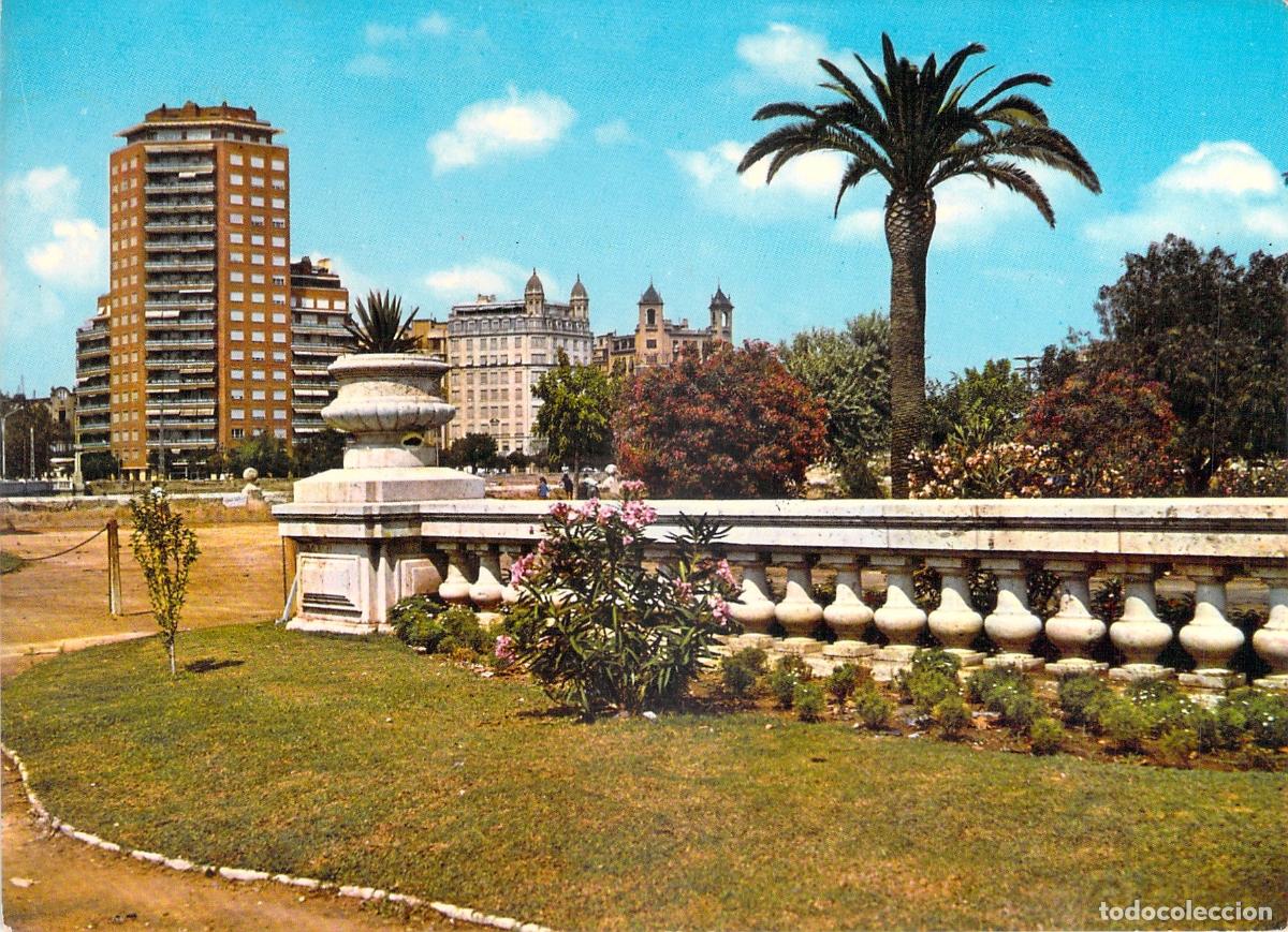 Postales: Postal de Valencia: Jardines y Torre de Valencia, Espa&ntilde;a