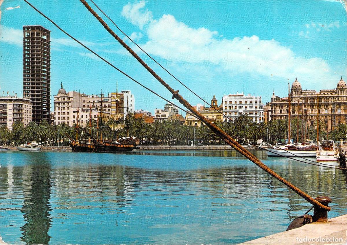 Postales: Postal de la Vista Parcial del Puerto de Alicante