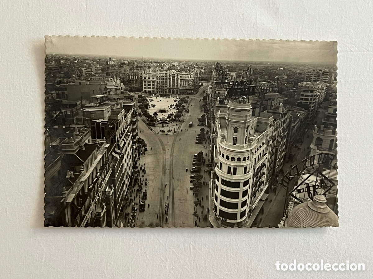 Postales: VALENCIA. Postal No.10, Panor&aacute;mica de la Plaza del Caudillo y calle San Vicente. Garc&iacute;a Garrabella