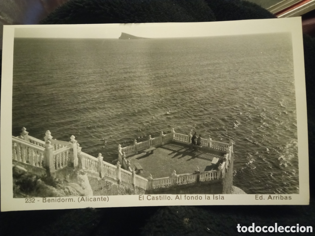 Postales: Antigua postal fotogr&aacute;fica, Benidorm (Alicante) El castillo,. Al fondo la isla, Ediciones Arribas
