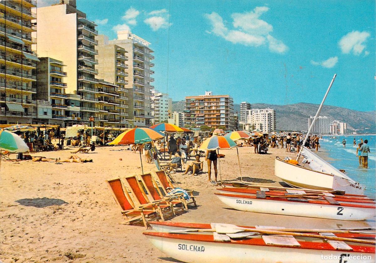 Postales: Postal de la Playa de Cullera con Barcas y Edificios, Valencia