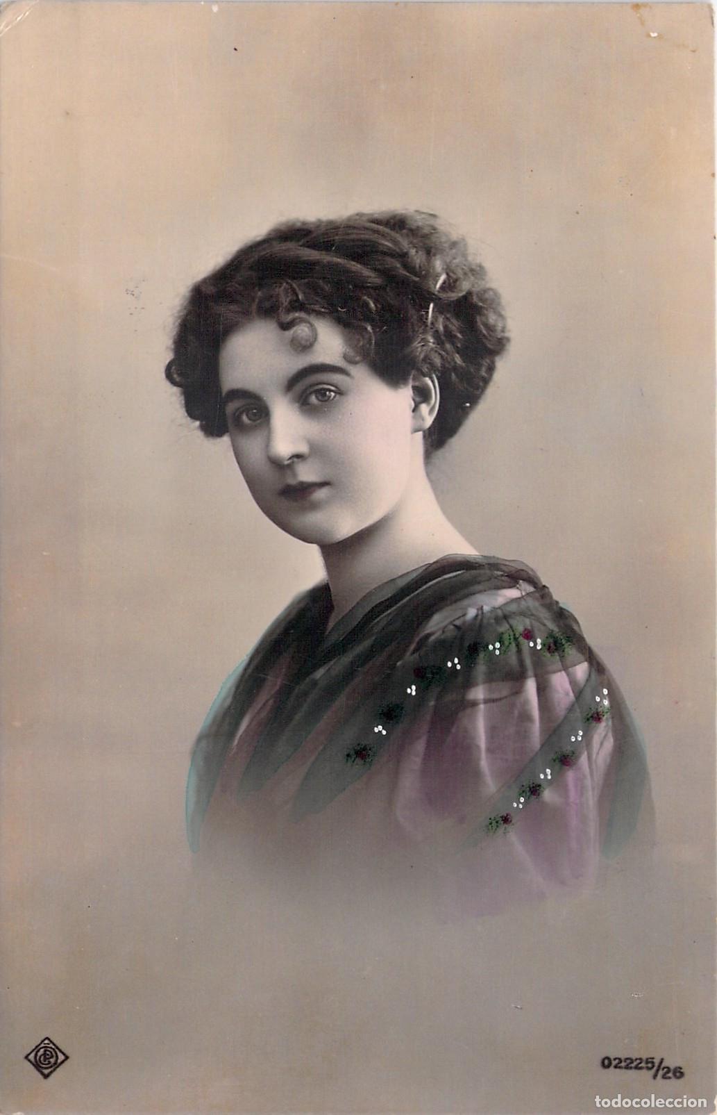 Postales: Postal de Retrato de Mujer Joven con Mensaje Manuscrito Valencia