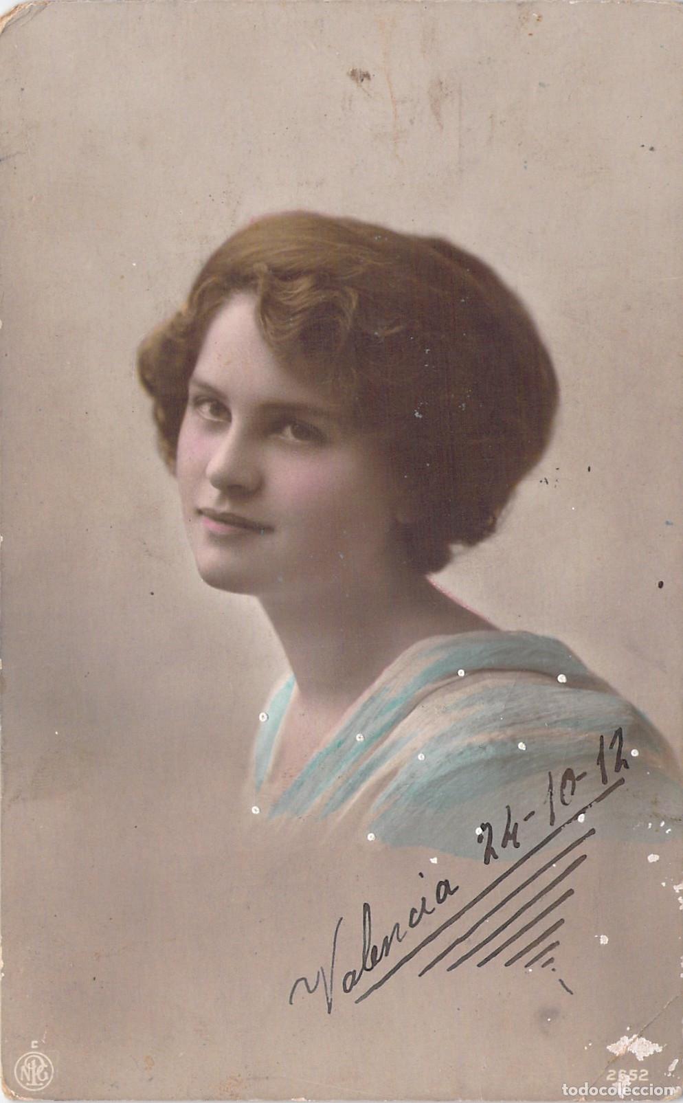 Postales: Tarjeta Postal Retrato de Mujer Joven de Valencia, Coloreada a Mano