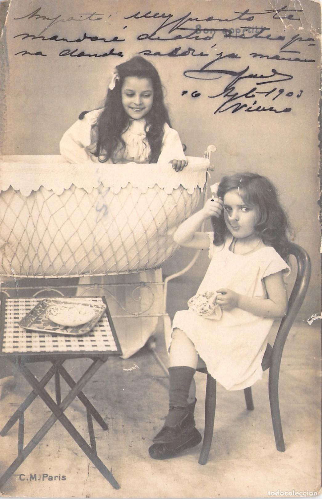 Postales: Postal Antigua de Ni&ntilde;as Jugando con Cochecito de Beb&eacute;