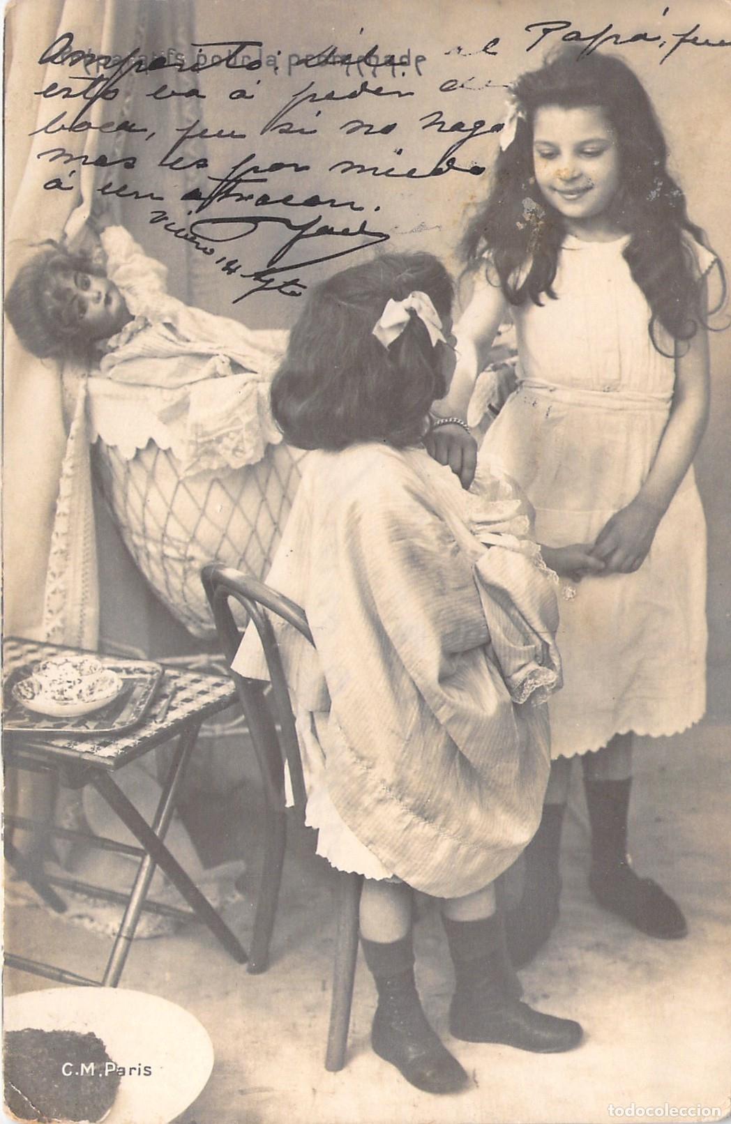Postales: Postal de Ni&ntilde;as Jugando con Mu&ntilde;eca y Cuna en Valencia