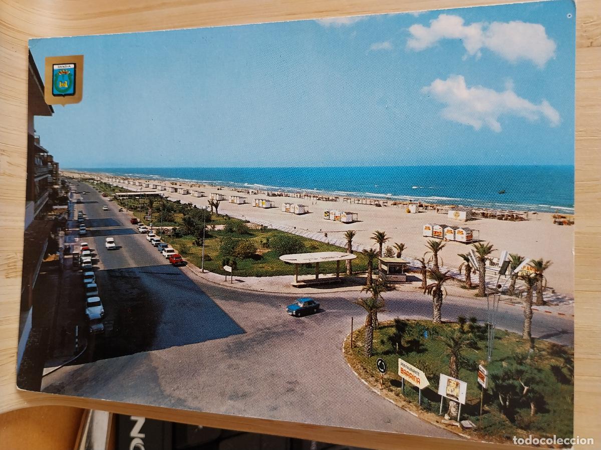 Postales: GANDIA VALENCIA ED SUBI 81 ESCIRTA A&Ntilde;O 1971 COCHES CL&Aacute;SICOS PLAYA ANIMADA