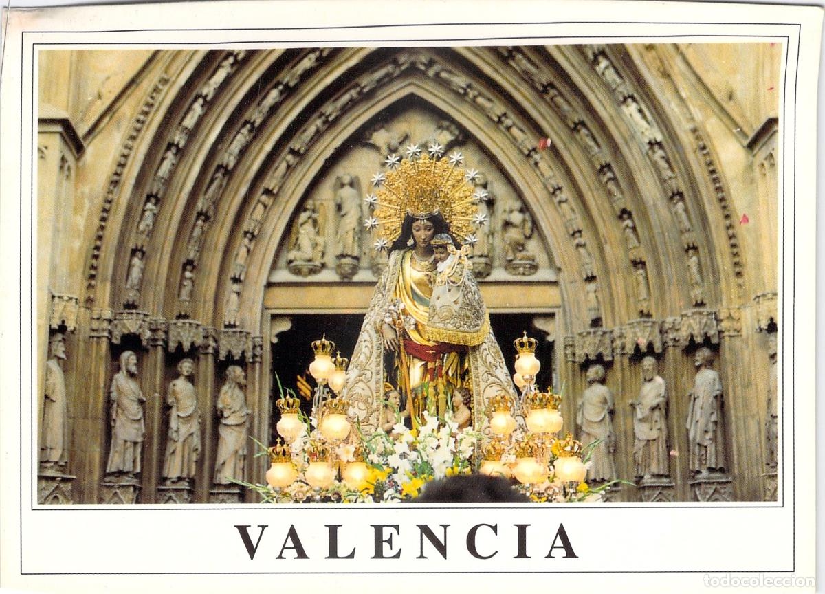 Postales: Postal de la Virgen de los Desamparados en la Puerta de los Ap&oacute;stoles, Valencia