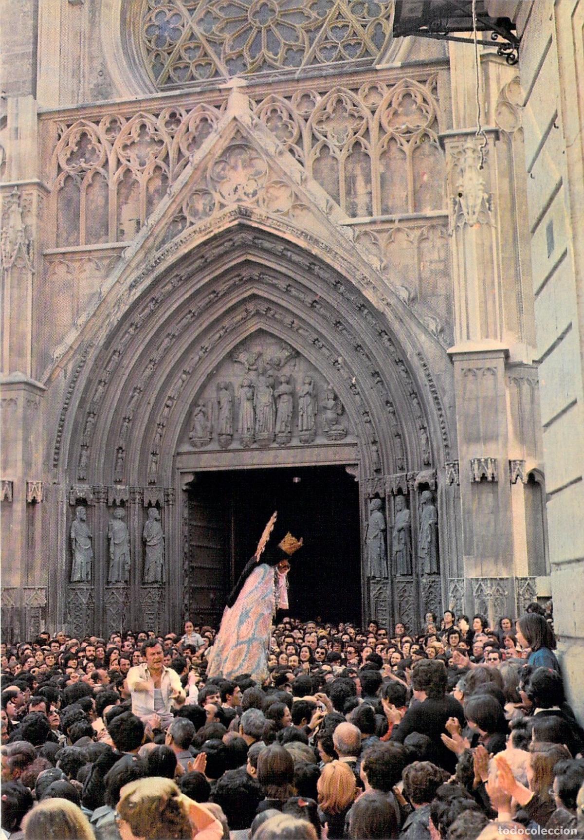 Postales: Postal Valencia: El Traslado en la Puerta de los Ap&oacute;stoles