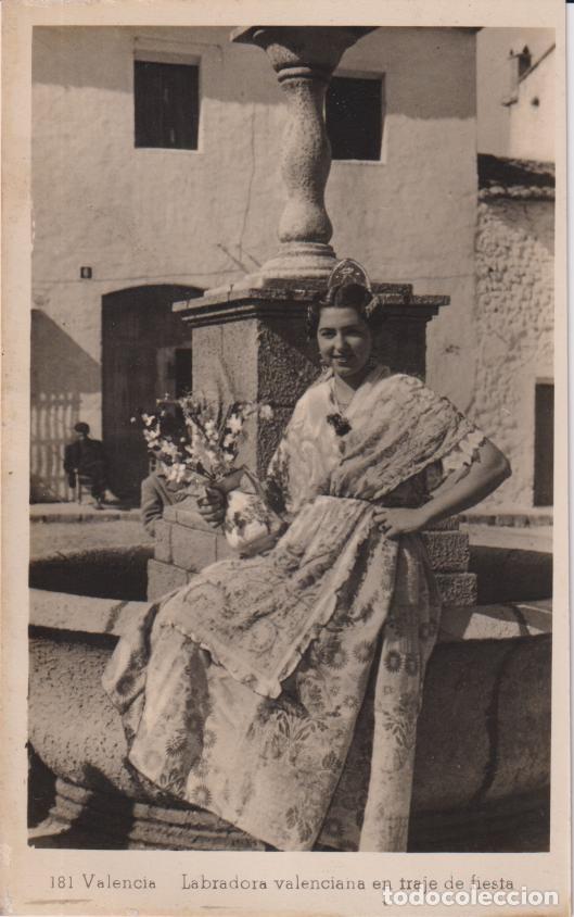 Postales: VALENCIA, LABRADORA VALENCIANA EN TRAJE DE FIESTA - SIN CIRCULAR