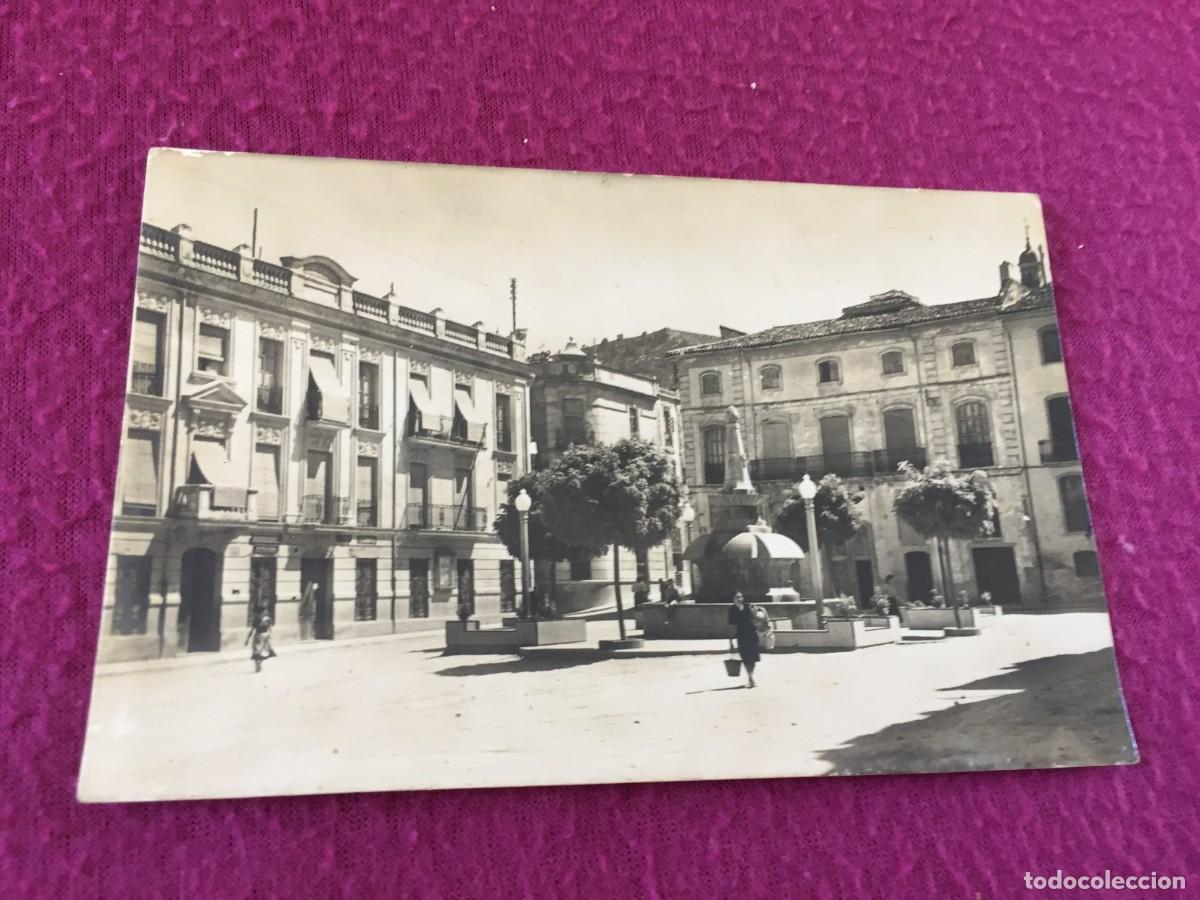 Postales: VALENCIA, ENGUERA, PLAZA CAUDILLO Y FUENTE. ED. ZERKOWITZ FOTO CARD&Oacute;S N&ordm; 8