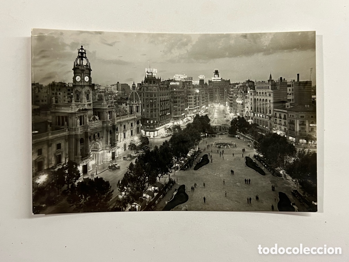 Postales: VALENCIA Postal No.300, Plaza del Caudillo&hellip; Edic. RO-FOTO (h.1950?) S/C