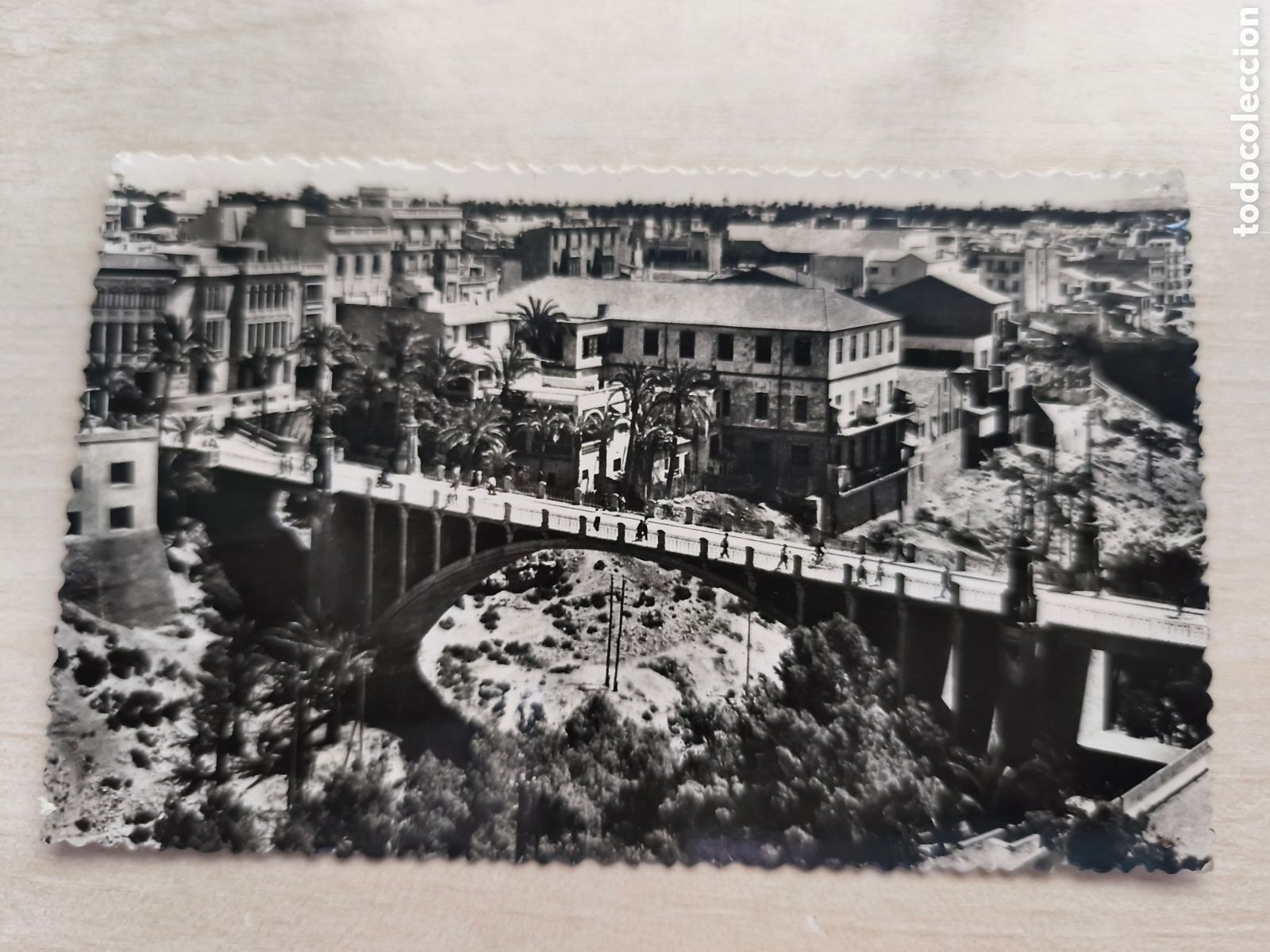 Cartes Postales: ELCHE POSTAL - Puente Nuevo y antiguo lavadero - Rara editorial - Edic. Mediterr&aacute;neo num. 4
