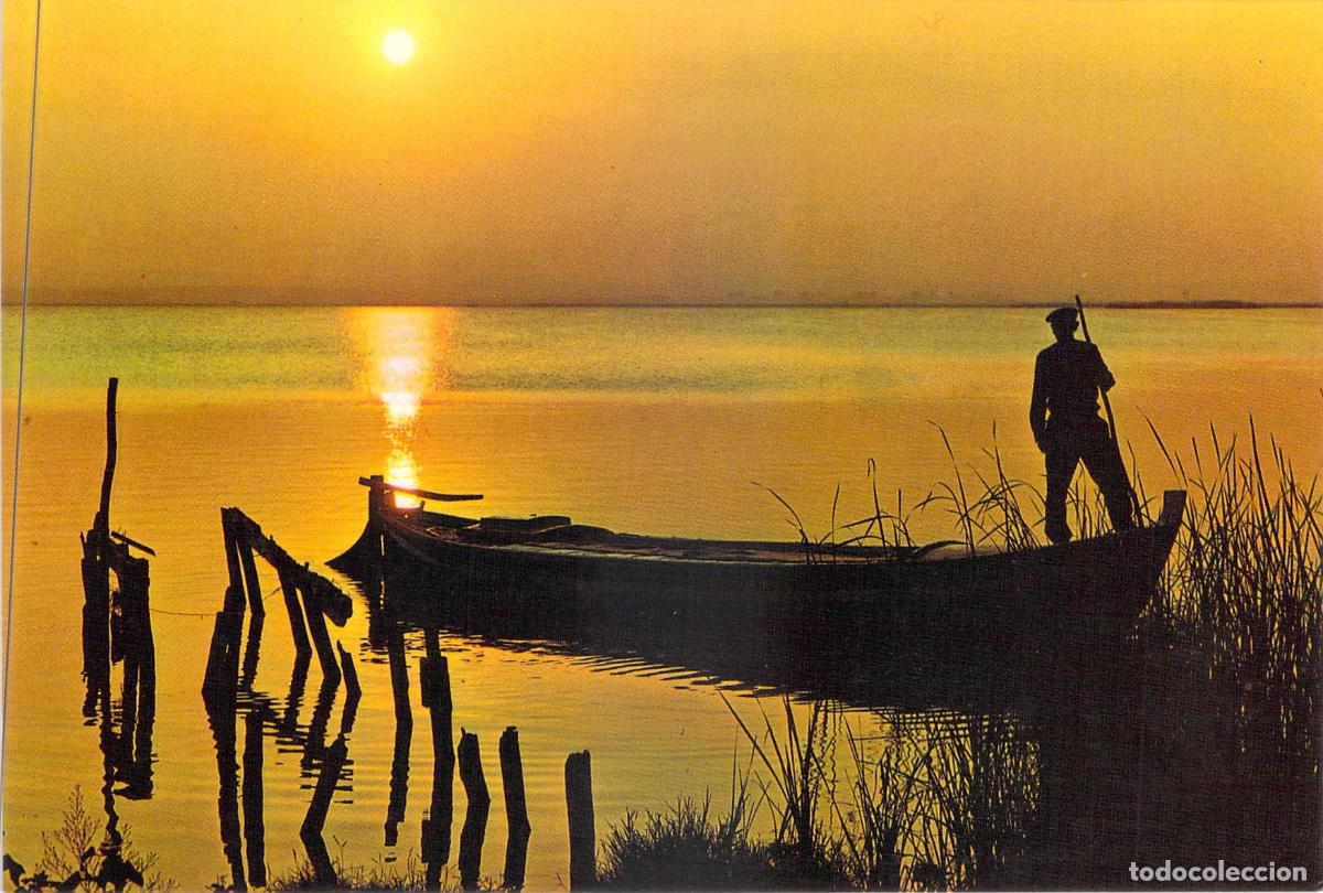 Cartes Postales: Postal de la Albufera de Valencia, Puesta de Sol con Barca