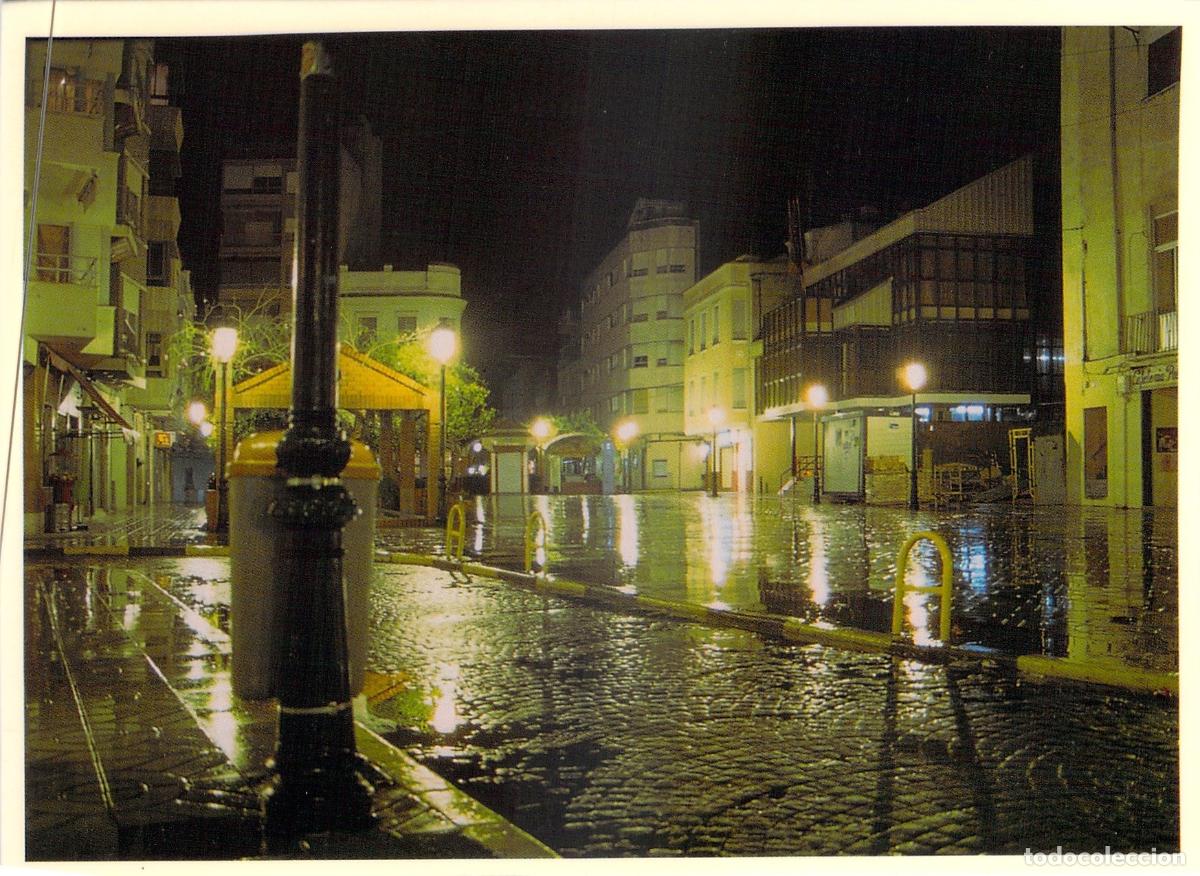 Postales: Postal de la Pla&ccedil;a Major de Benifai&oacute; en escena nocturna