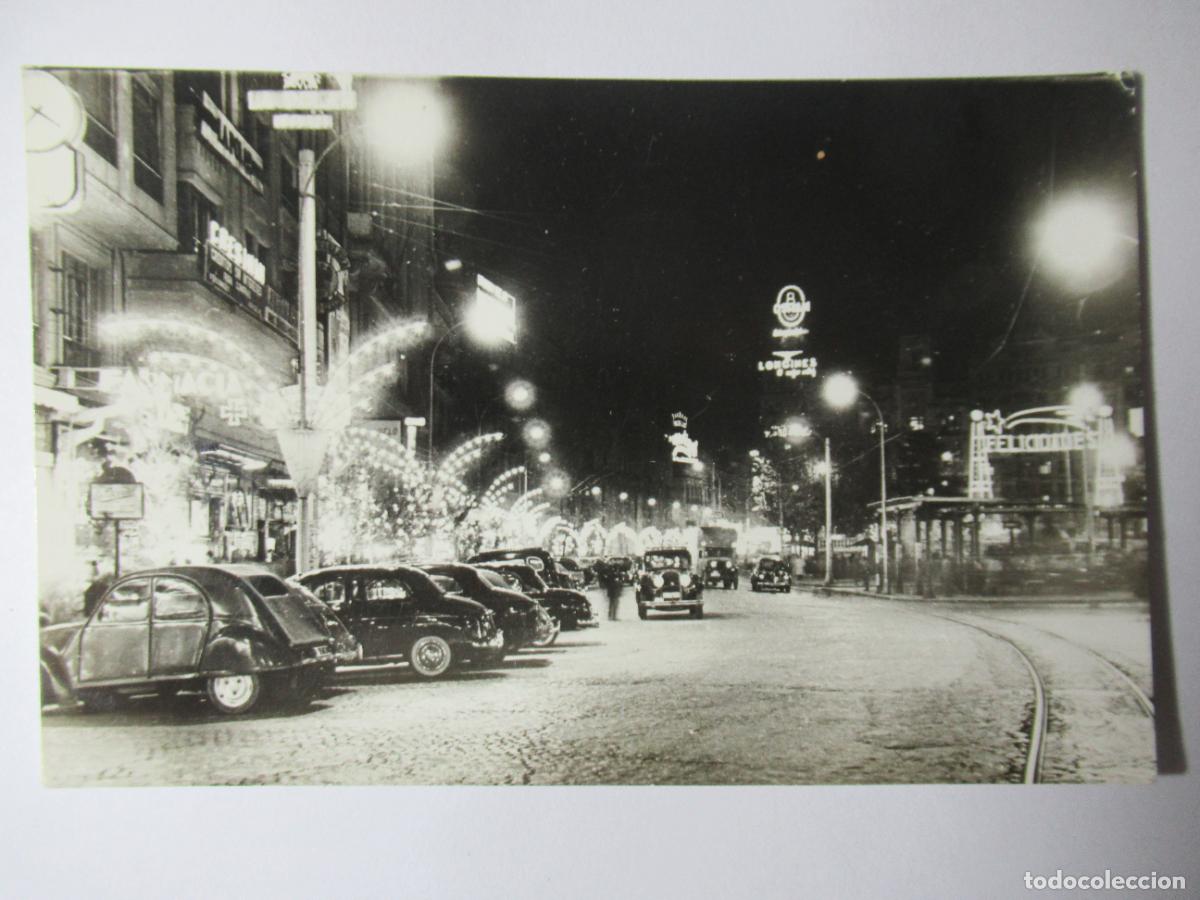 Postales: VALENCIA - PLAZA DEL CAUDILLO, VISTA NOCTURNA - FOTO PENALBA N&ordm; 717 - CIRCULADA 1959 COCHES CL&Aacute;SICOS