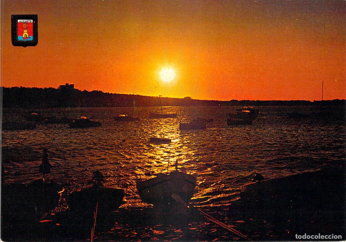 Postales: Postal Escudo de Oro Alicante Amanecer con Barcas