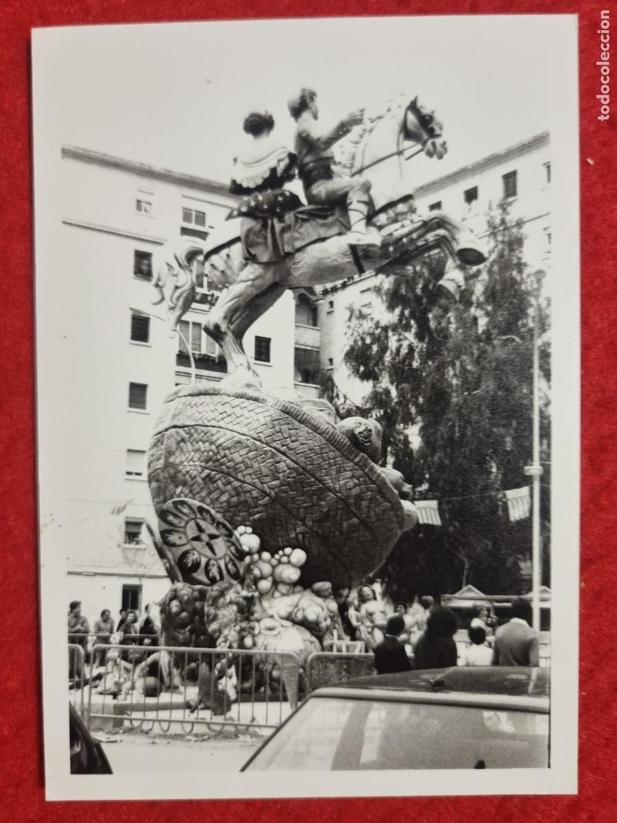 Postales: FOTO FALLA ANTIGUA DE VALENCIA CALLE ANGEL DEL ALCAZAR JOSE MAESTRE 1984 ORIGINAL P2588