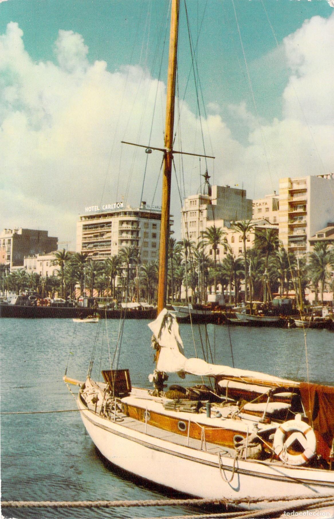 Postales: Postal Hotel Carlton y Puerto de Alicante con Velero
