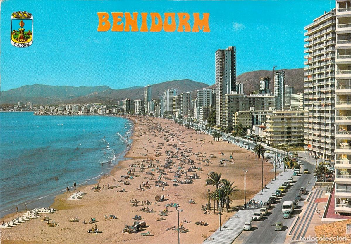 Postales: Postal de Benidorm, Playa de Levante con Rascacielos