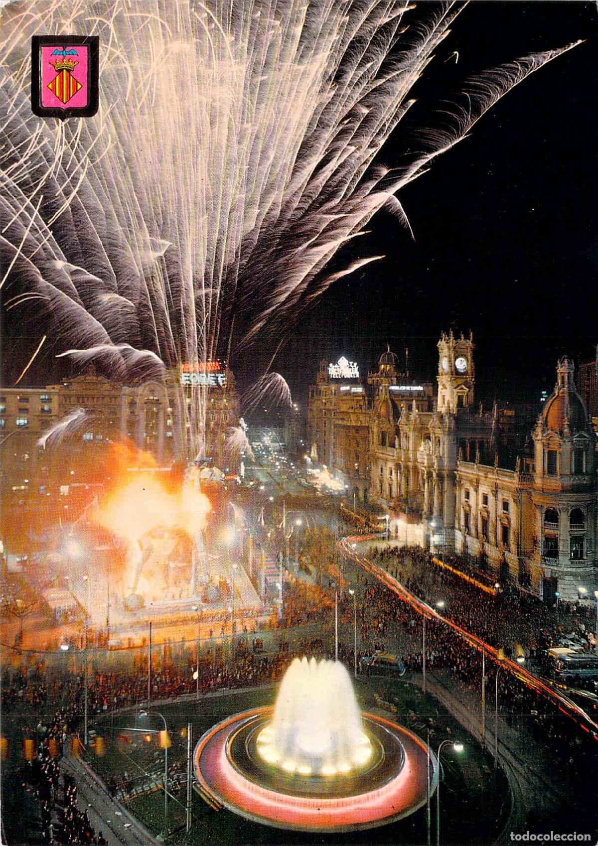 Postales: Postal de Valencia, Plaza del Caudillo en D&iacute;a de Fallas, Vista Nocturna