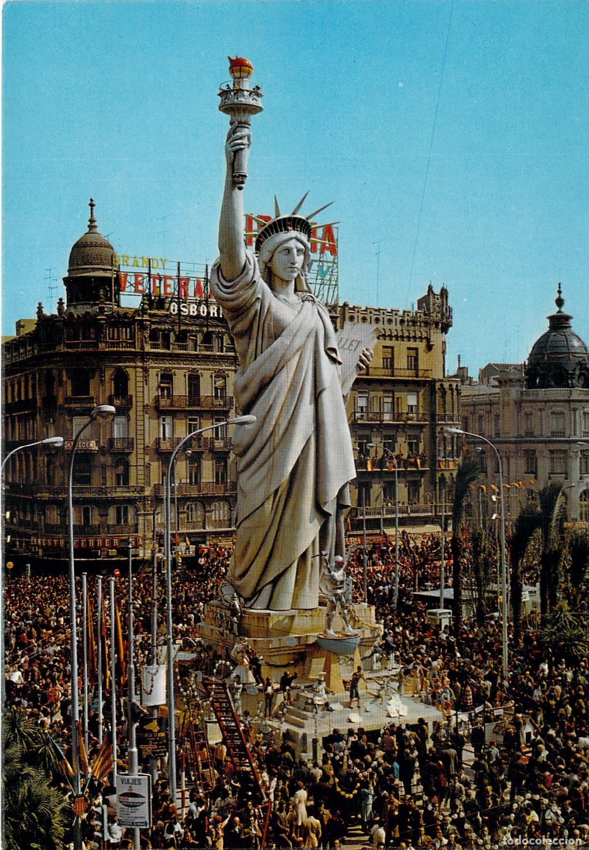 Postales: Postal Falla Plaza del Caudillo, Valencia - Estatua de la Libertad
