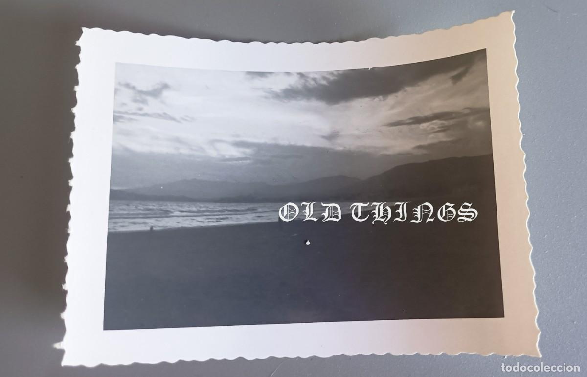 Postales: FOTOGRAFIA DE BENIDORM, ALICANTE, A&Ntilde;O 1958, MIDE 10 X 7 CMS.