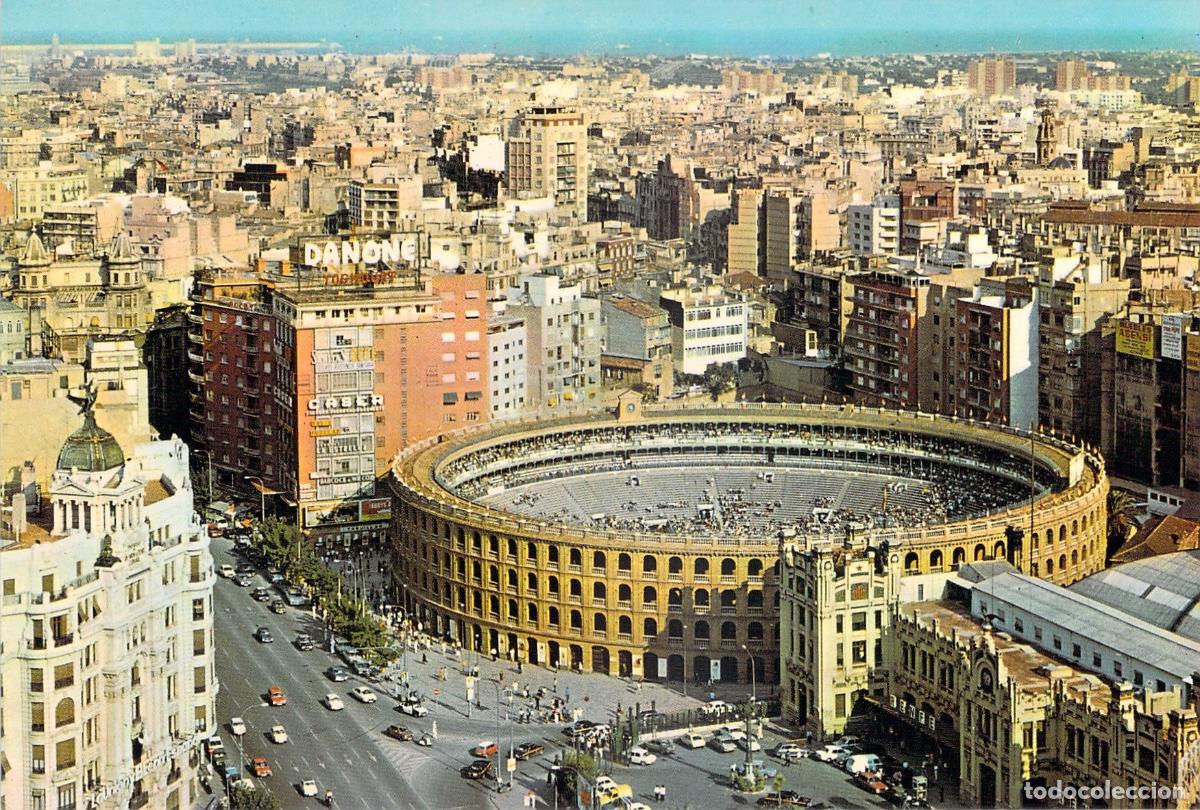 Postales: Postal de la Plaza de Toros de Valencia con Vista A&eacute;rea de la Ciudad