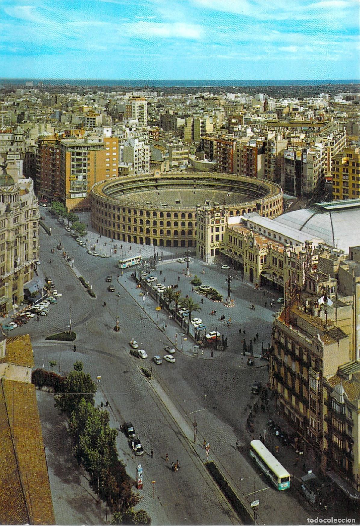 Postales: Postal de la Plaza de Toros y Vista A&eacute;rea de Valencia