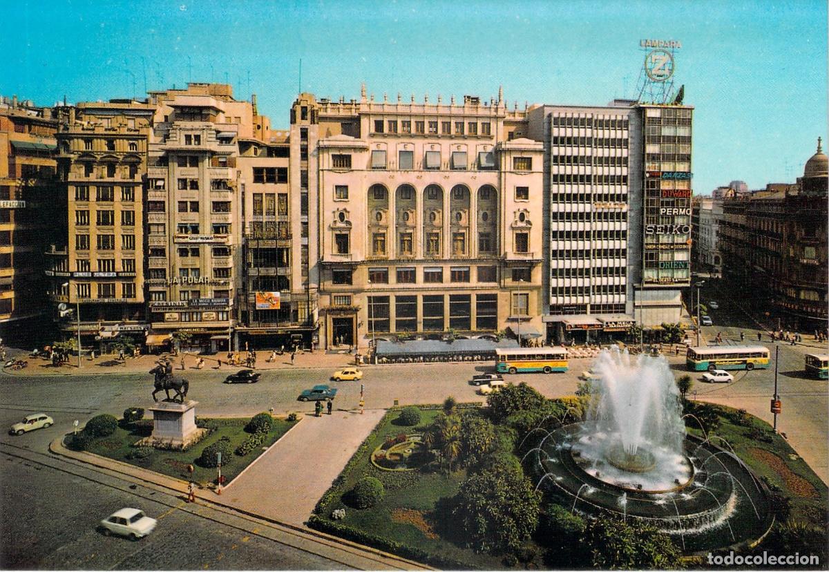 Postales: Postal de la Plaza del Caudillo en Valencia con fuente y edificios