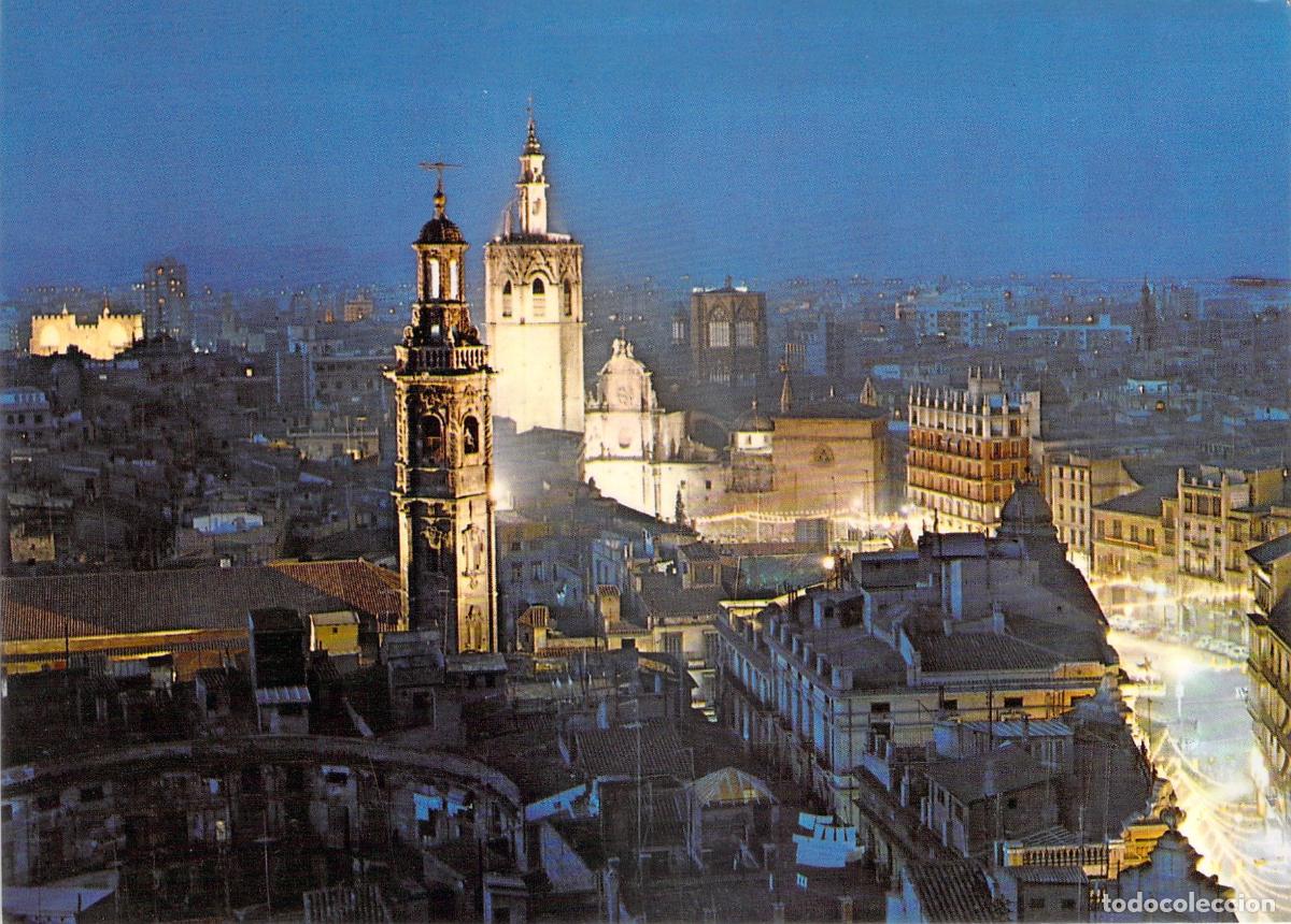Postales: Postal de Valencia Nocturna con el Miguelete y Santa Catalina