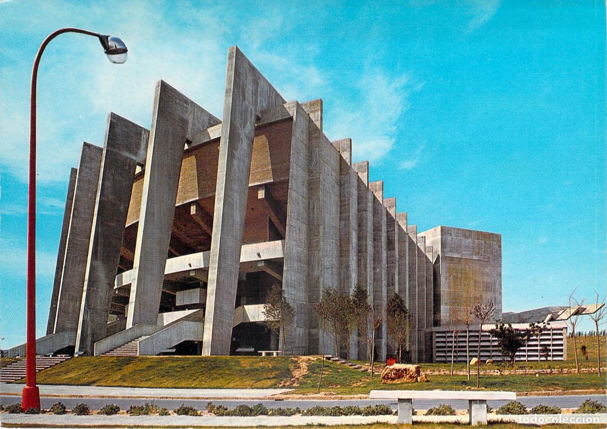 Postales: Postal Paraninfo de la Universidad Laboral de Cheste Valencia