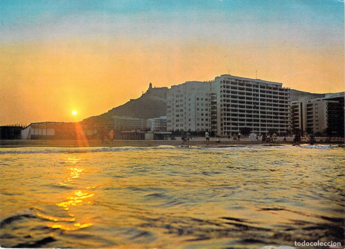 Postales: Postal de Cullera con Atardecer en la Playa y Edificios