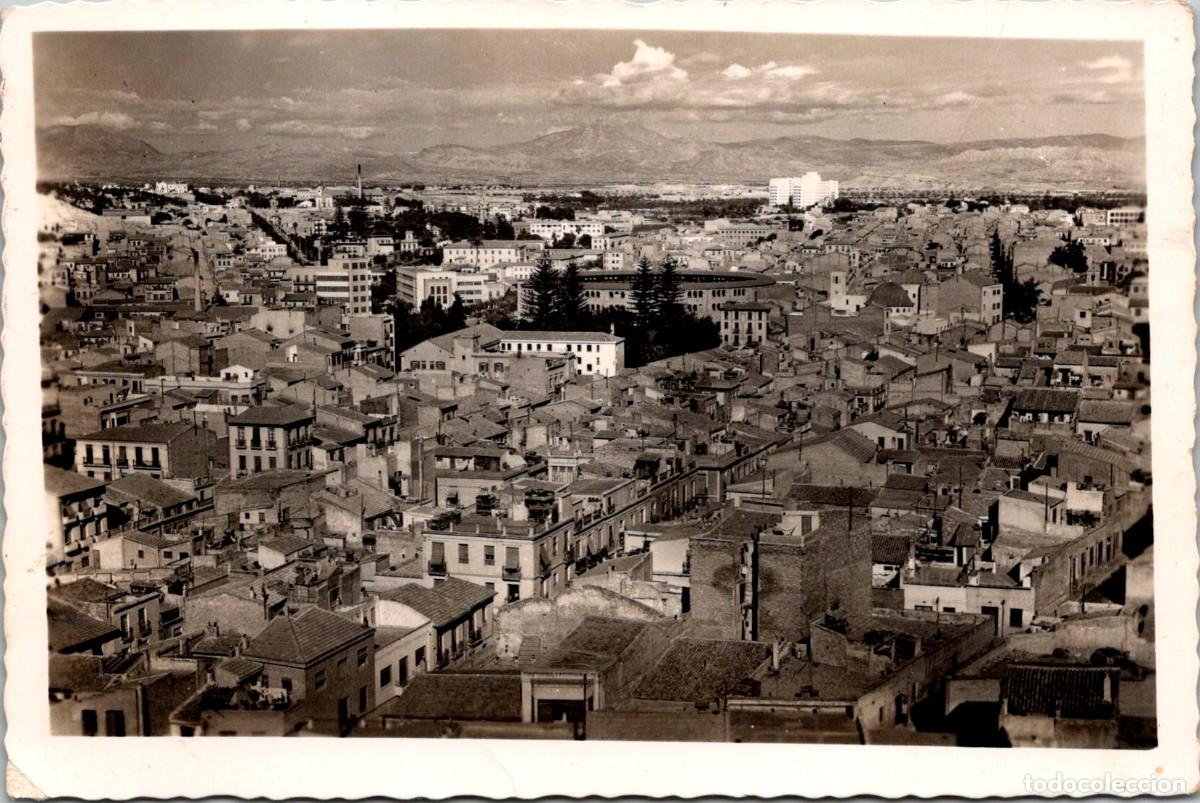 Postales: Alicante - Plaza de Toros y vista parcial - Arribas 209 - 140x94mm