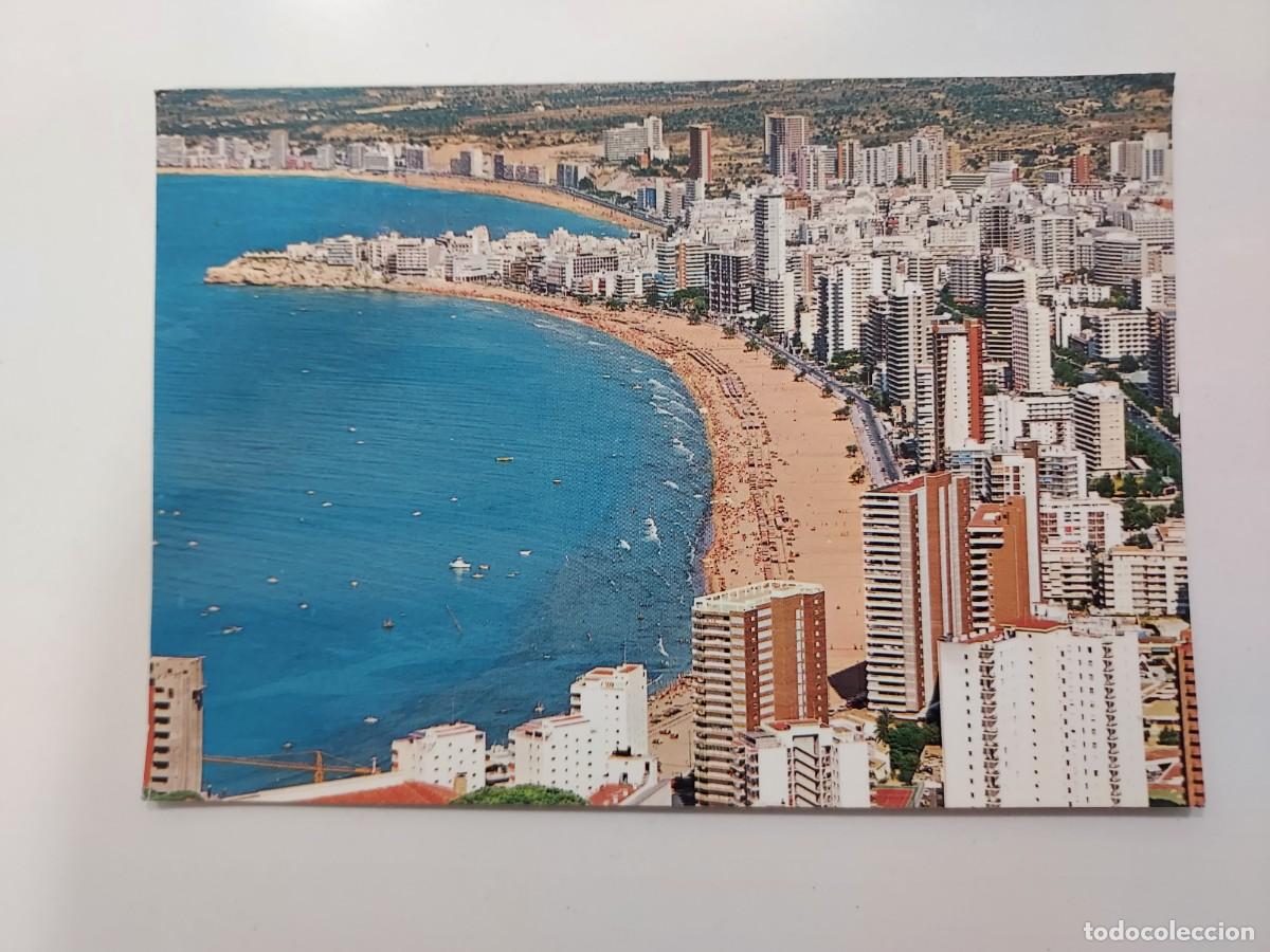 Postales: POSTAL BENIDORM LA PLAYA Y VISTA PARCIAL. 1977. CIRCULADA. ALICANTE