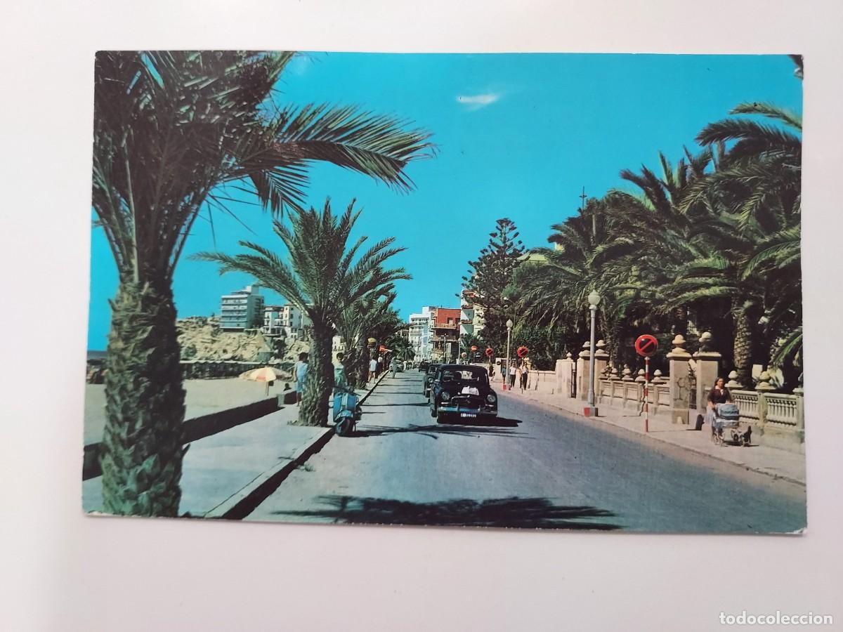 Postales: POSTAL BENIDORM PLAYA DE LEVANTE. 1963. CIRCULADA. ALICANTE. MOTO VESPA