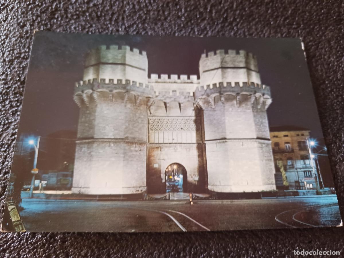 Postales: 101 Valencia, torres de Serranos iluminadas, ed. Garcia Garrabella, circulada 1968