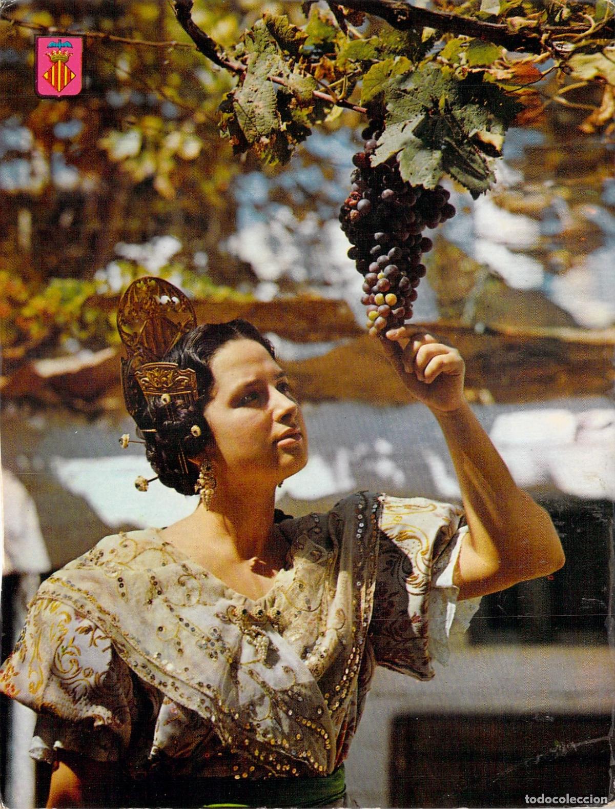 Postales: Postal de mujer valenciana con traje tradicional