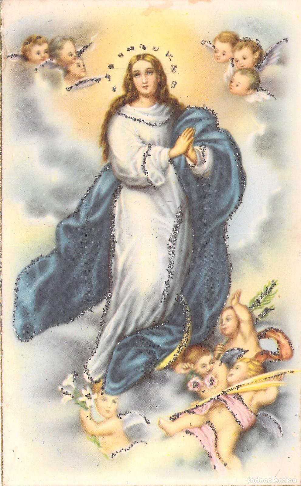 Postales: Postal de la Virgen Mar&iacute;a con &aacute;ngeles rodeada de nubes