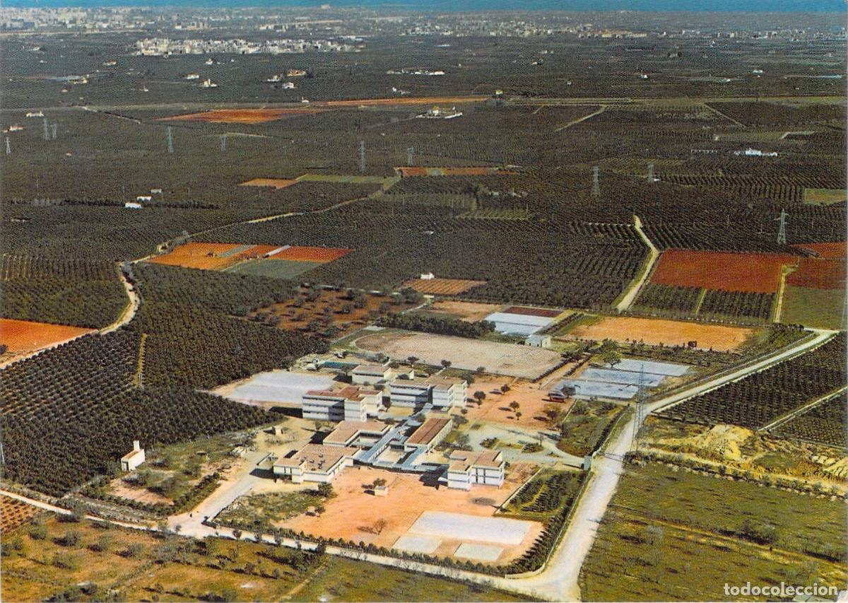 Postales: Postal a&eacute;rea del Colegio El Vedat en Torrent, Valencia
