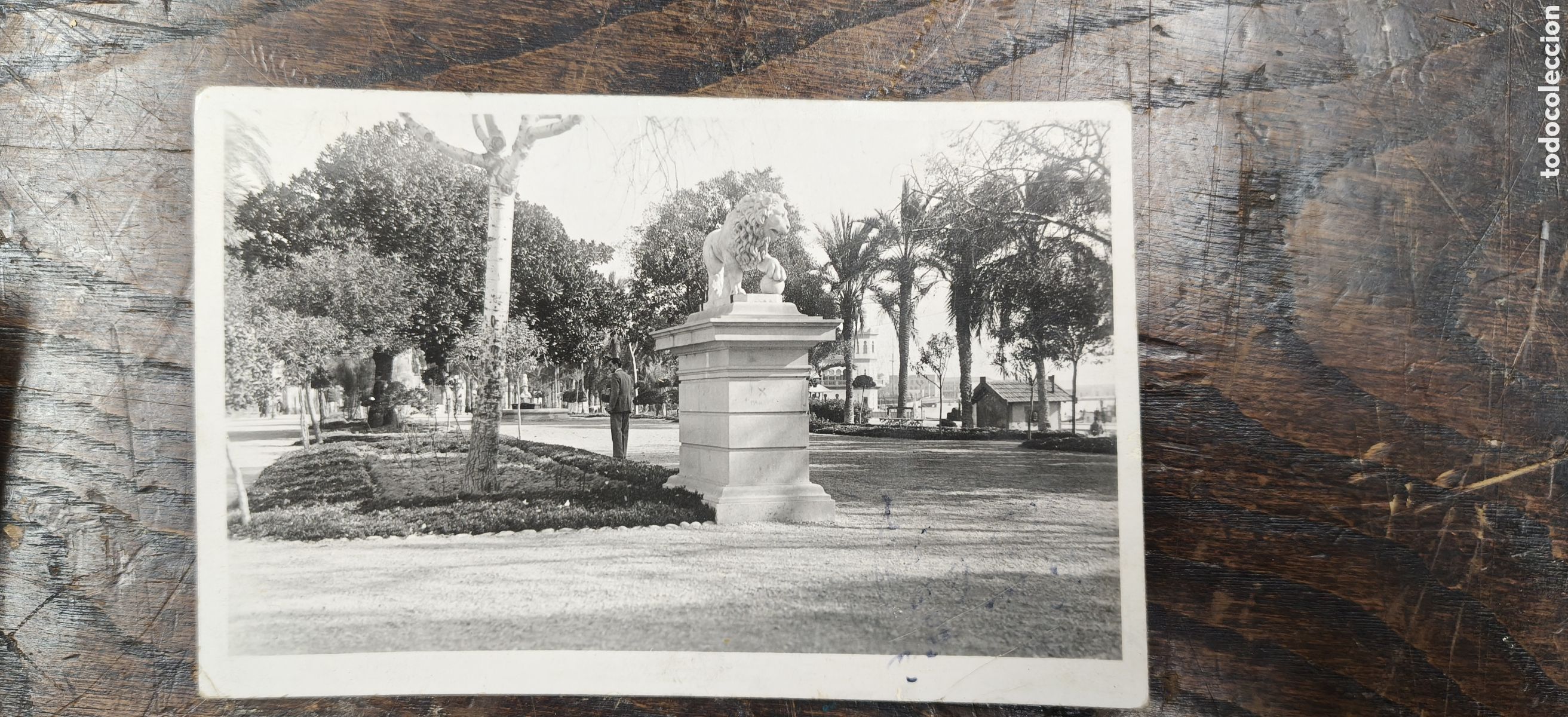 Postales: Postal Antigua Alicante - Monumento M&aacute;rtires de la Libertad - Circulada en 1952 a La Coru&ntilde;a - Sello