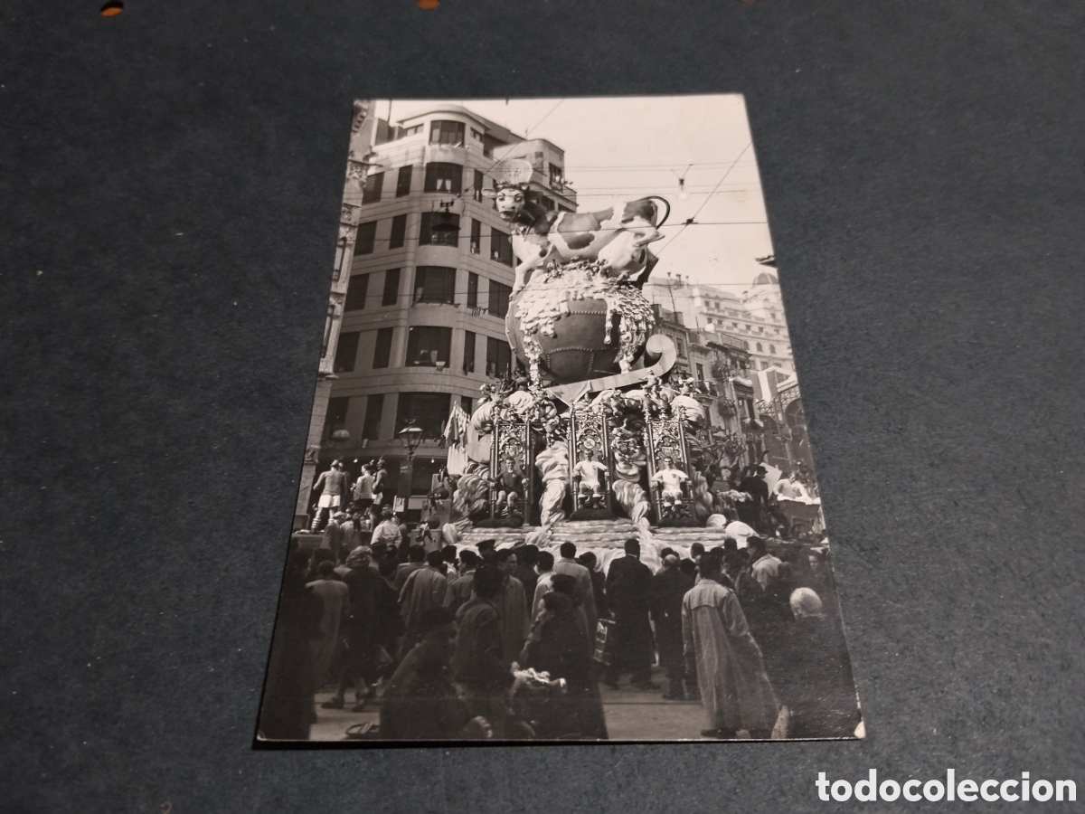 Postales: Postal Fallas gente presenciando una falla