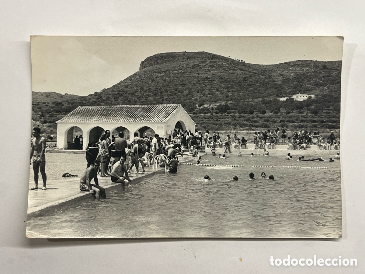 Postales: ALGIMIA DE ALFARA (Valencia) Postal animada. Vista parcial de la Piscina Municipal (h.1960?)