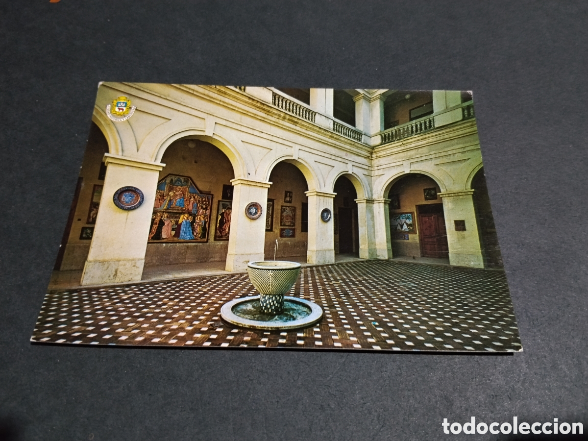 Postales: Postal Manises patio escuela de cer&aacute;mica