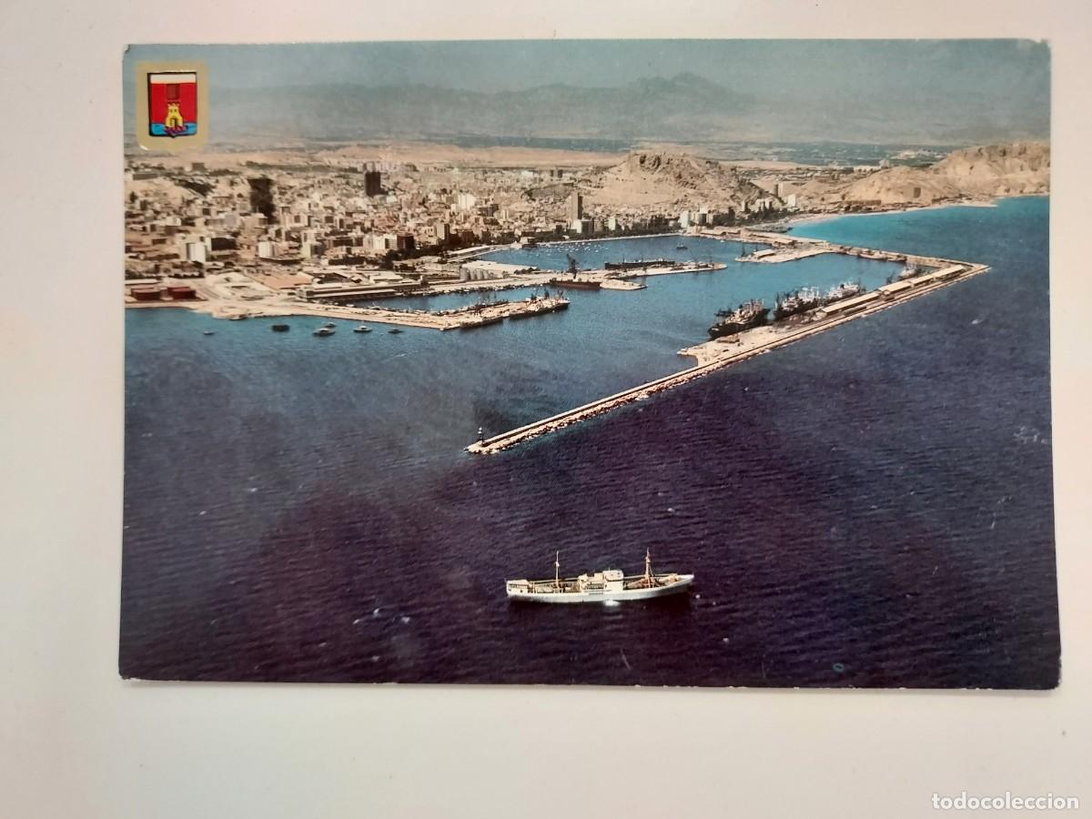 Postales: POSTAL ALICANTE VISTA AEREA VISTA PARCIAL DEL PUERTO. 1966. CIRCULADA. SUBIRATS 75